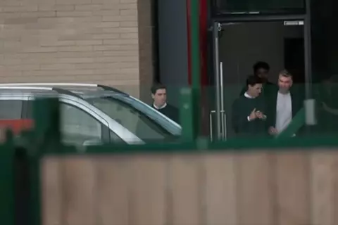 إيراولا يظهر في مقر ليفربول